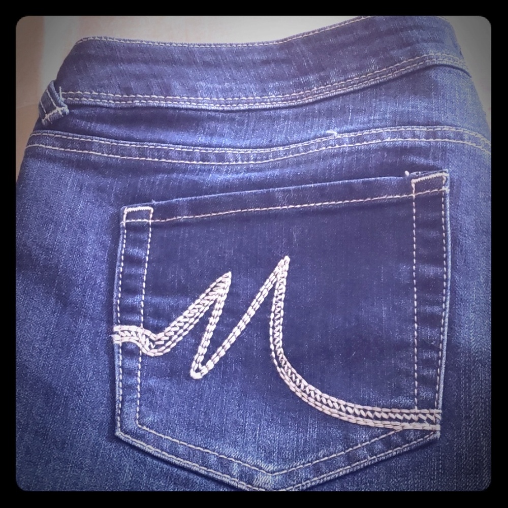 Maurices jeans